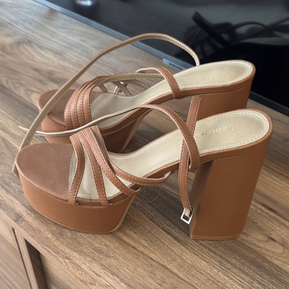 Women's Tan Platform Block Heel Sandals with Strappy Upper